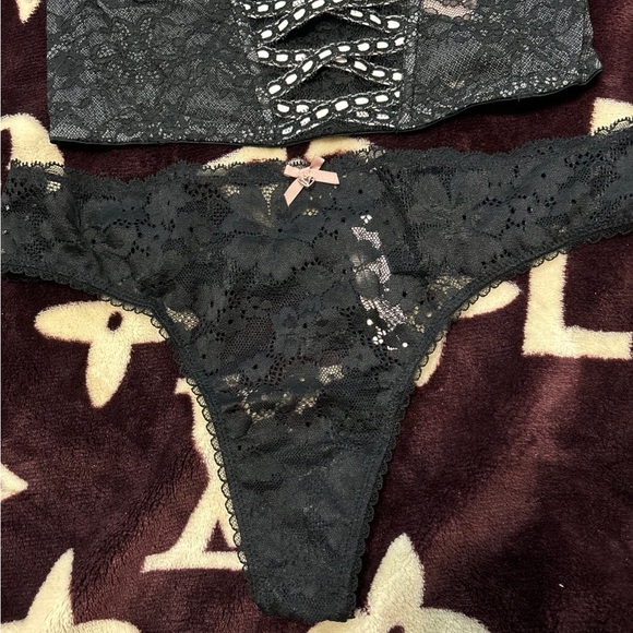 🆕 Victoria Secret Lingerie Set nwt - Picture 3 of 6